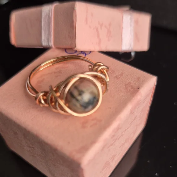 Elegant Copper Wire Wrapped Ring - Picture 3 of 9